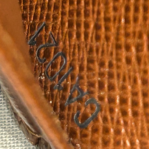 Louis Vuitton monogram kisslock wallet - Picture 13 of 16